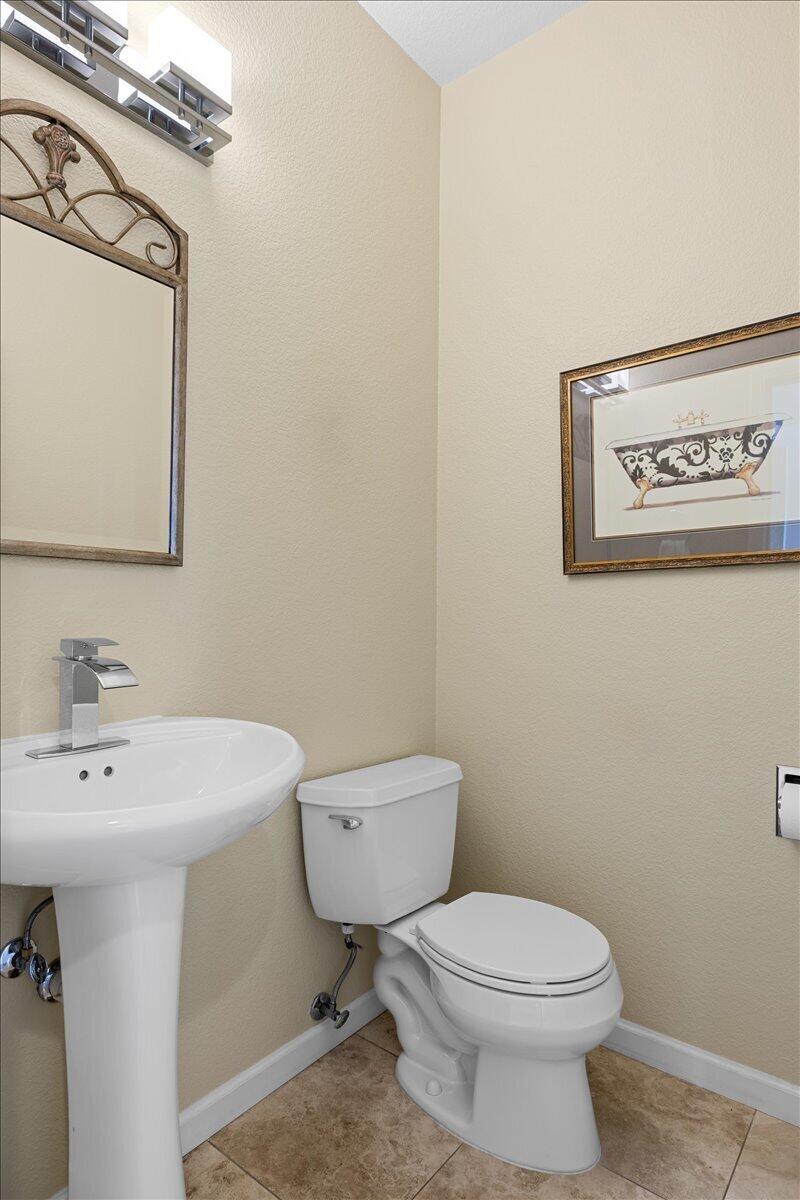 2929 Front Street Klamath Falls, OR 97601 - Photo 16 of 32 22-CI_7738