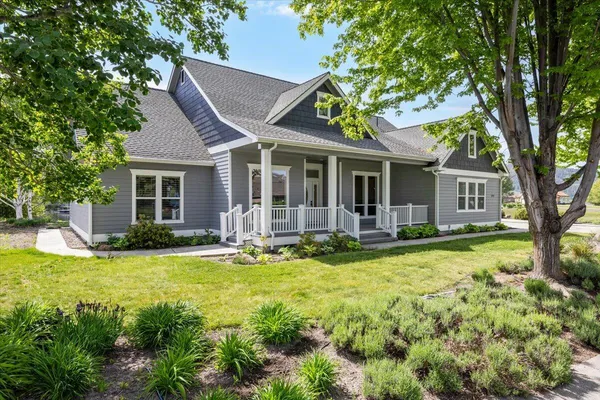 $689,000 | 2929 Front Street, Klamath Falls, OR 97601