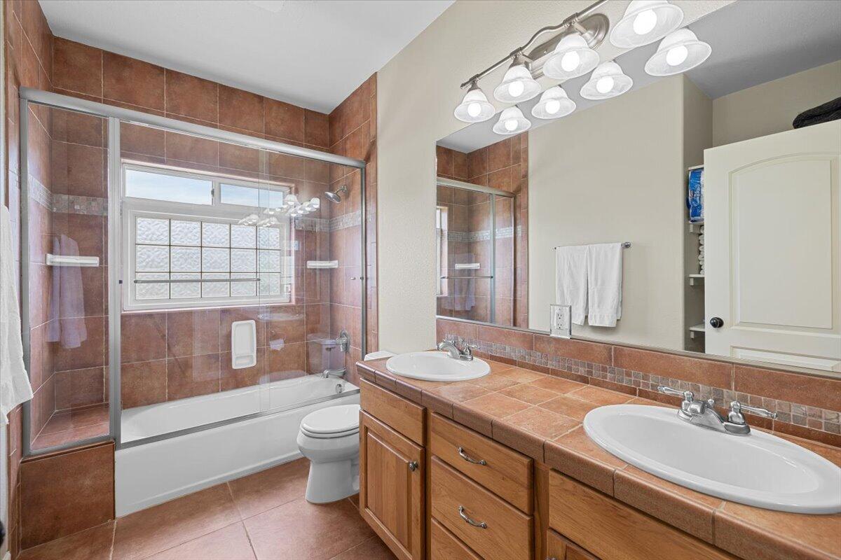 2929 Front Street Klamath Falls, OR 97601 - Photo 20 of 32 26-CI_7758