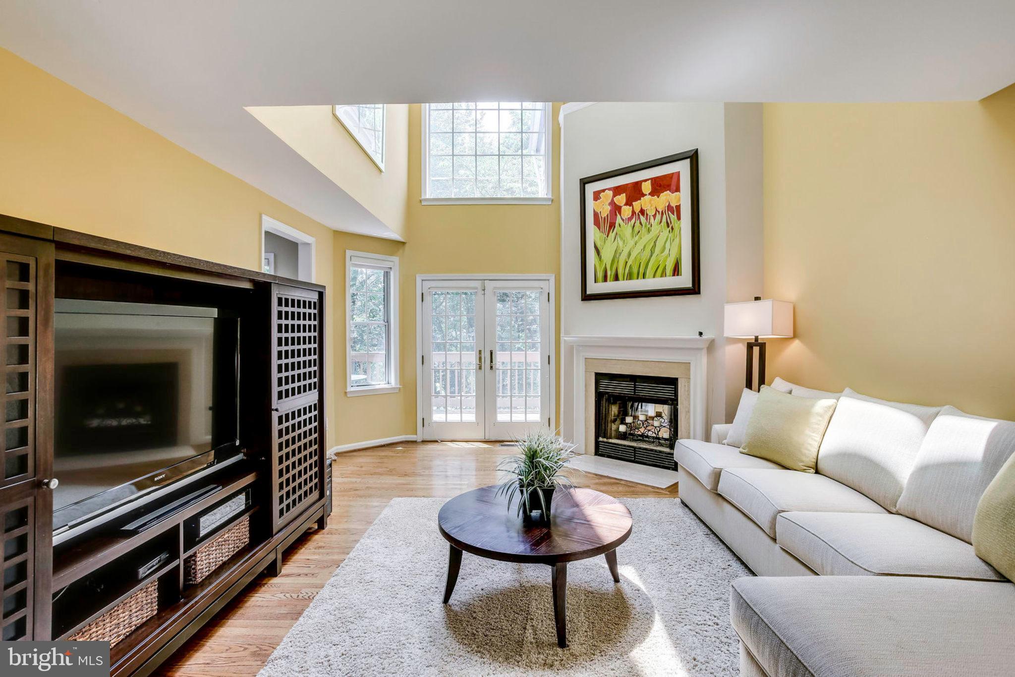 1536 Deer Point Way Reston, VA 20194 - Photo 16 of 53 Lots of windows and light!