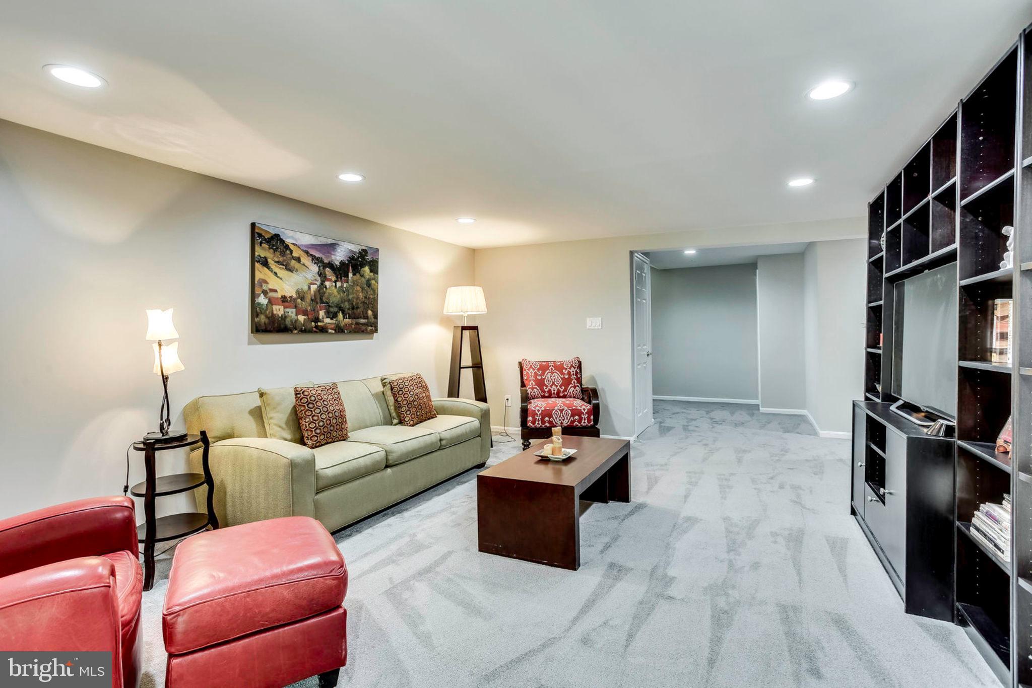 1536 Deer Point Way Reston, VA 20194 - Photo 37 of 53 Great hang out space