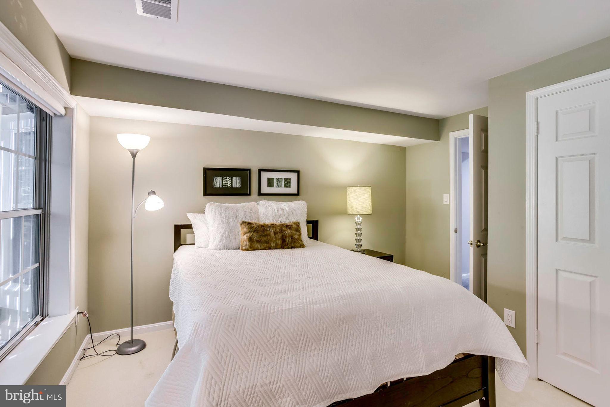 1536 Deer Point Way Reston, VA 20194 - Photo 40 of 53 Third bedroom