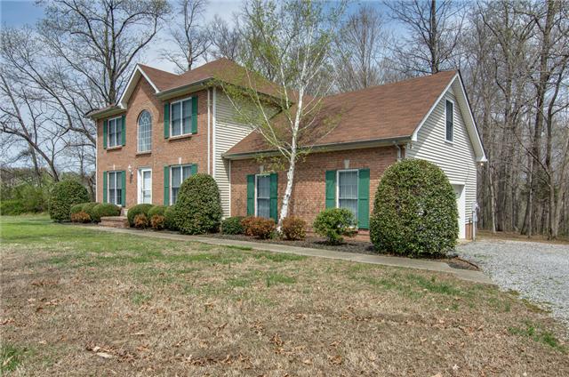 1203 Pommel Court Springfield, TN 37172 - Photo 2 of 18 IN SUBDIVISON BUT WITH LOTS OF PRIVACY!