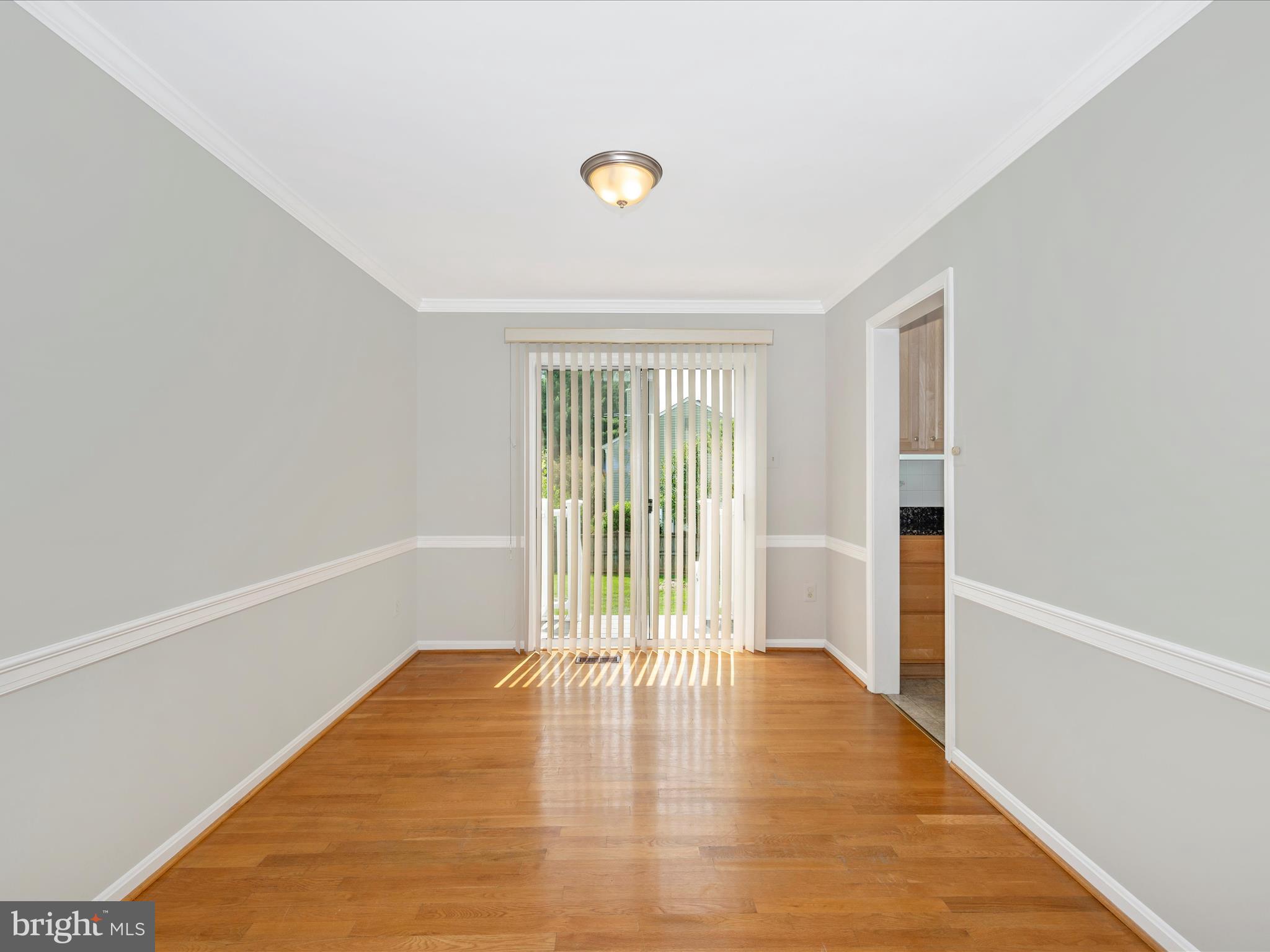 802 Pointer Ridge Drive Gaithersburg, MD 20878 - Photo 10 of 43 Dining Room