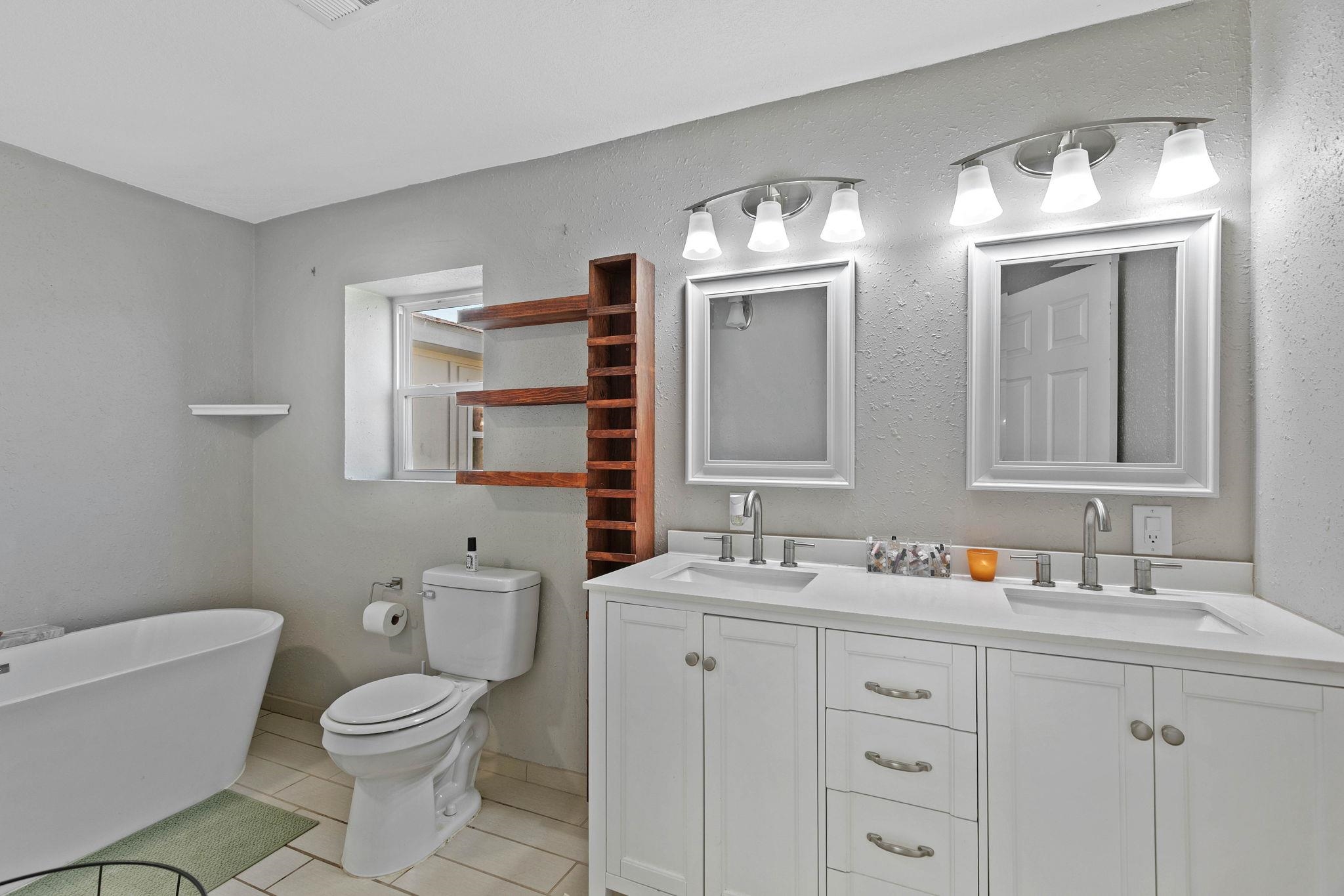 16796 Thompson Road Loxley, AL 36551 - Photo 41 of 93 Bathroom
