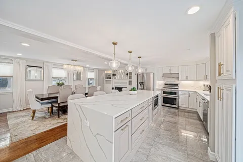 $999,000 | 28 Hampden Drive, Norwood, MA 02062