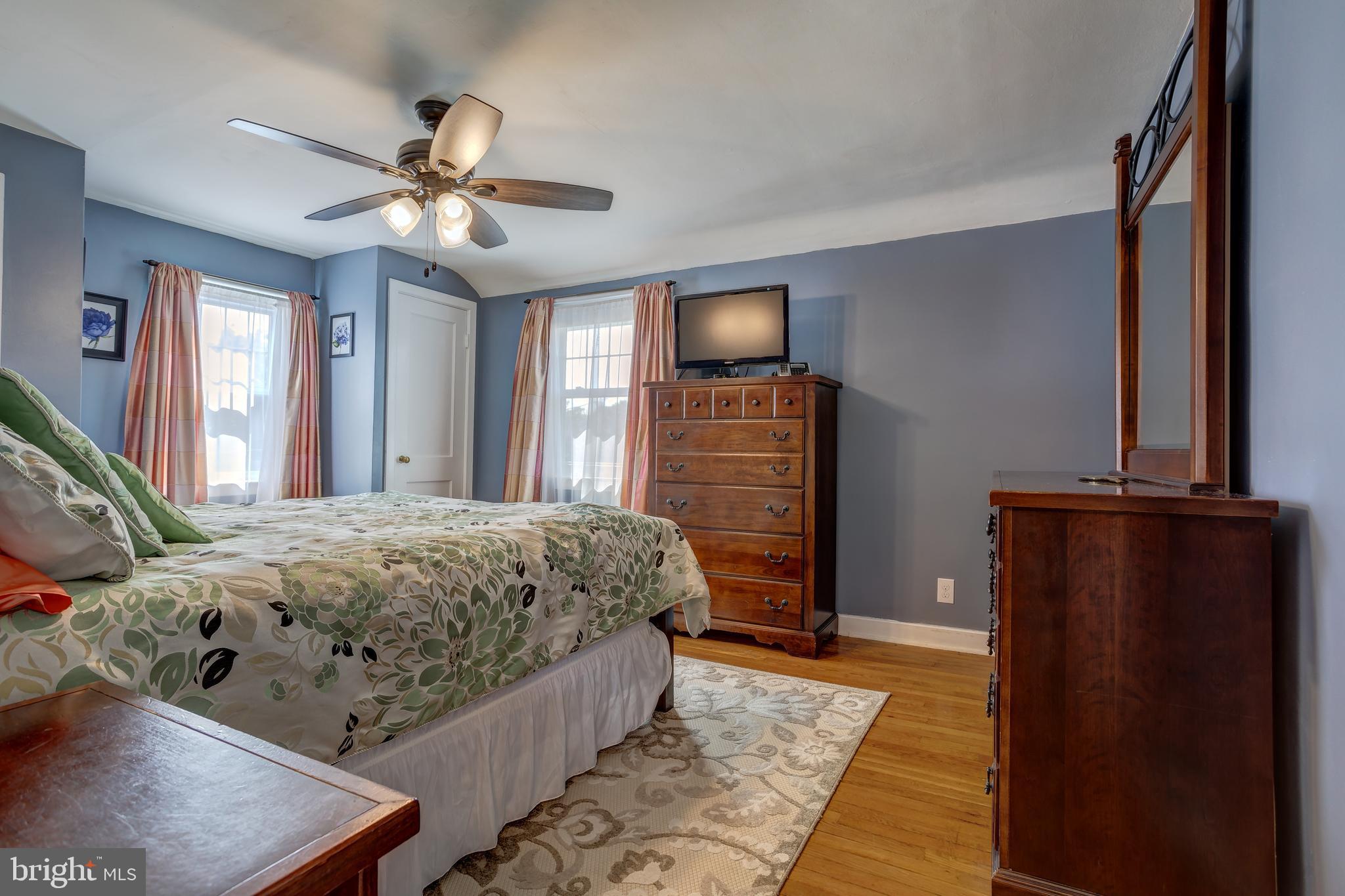 1033 Edgerton Road Secane, PA 19018 - Photo 22 of 35