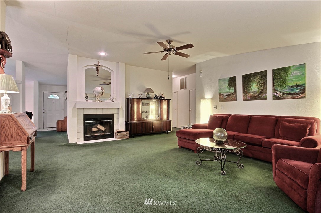 10518 Upper Preston Road Southeast Issaquah, WA 98027 - Photo 12 of 22 Gallery Image 12