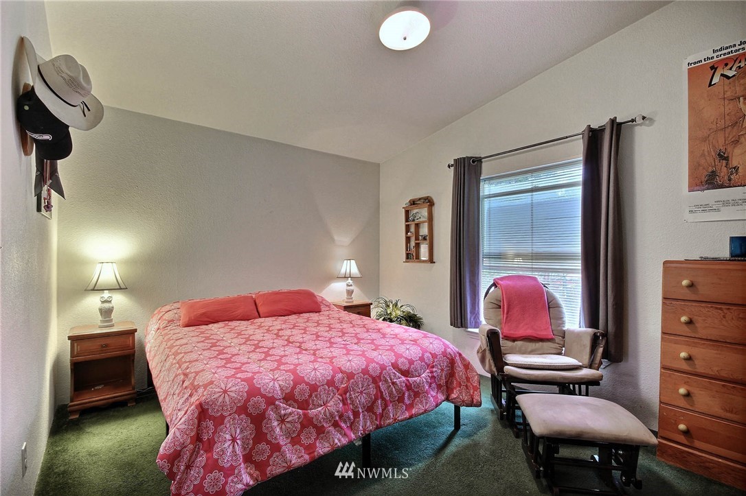 10518 Upper Preston Road Southeast Issaquah, WA 98027 - Photo 16 of 22 Gallery Image 16