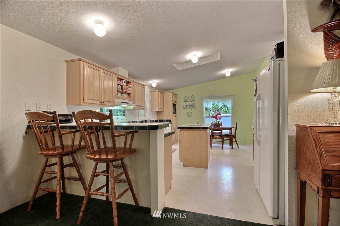 10518 Upper Preston Road Southeast Issaquah, WA 98027 - Photo 6 of 22 Gallery Image 6