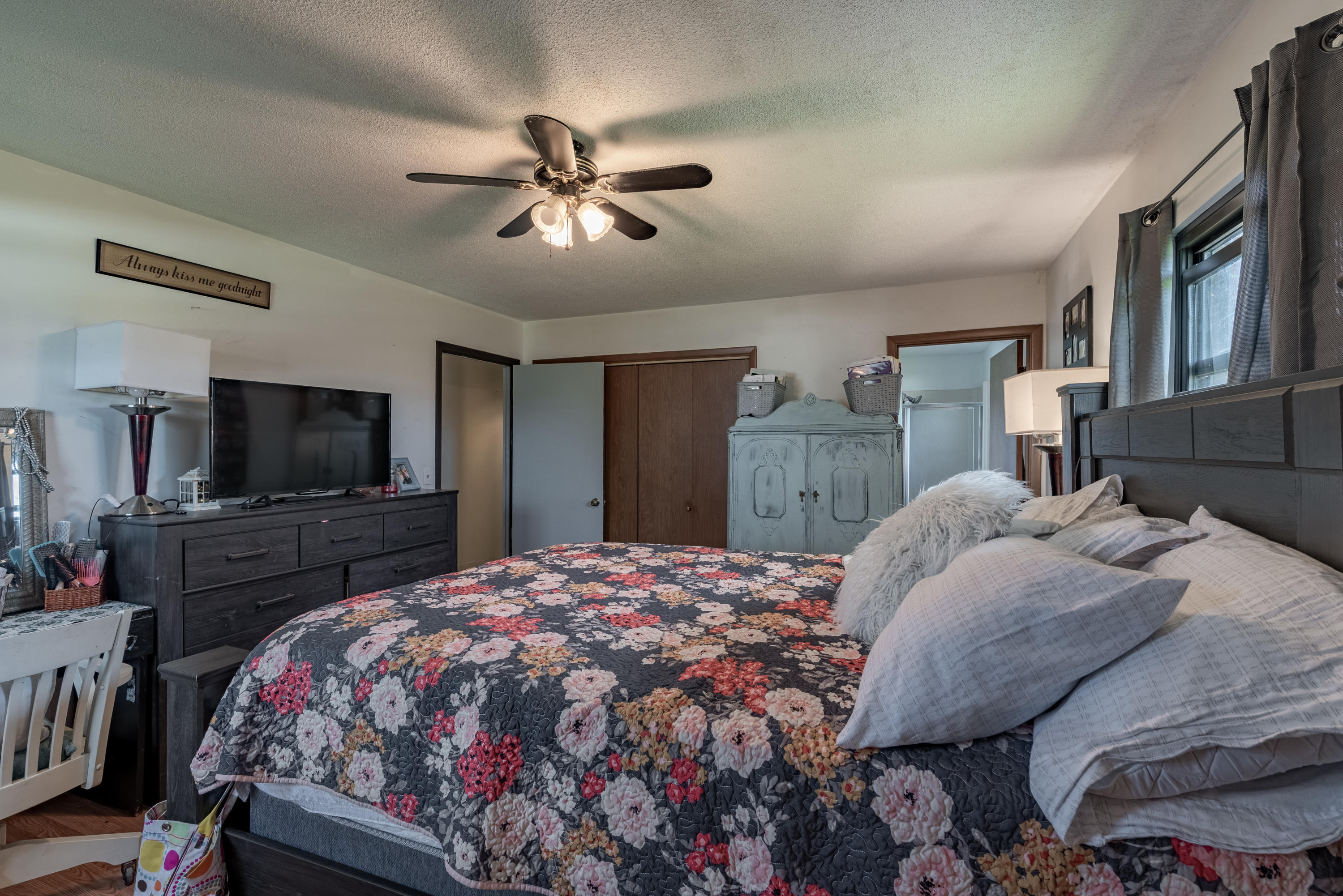 204 Peoples Road Bristol, TN 37620 - Photo 11 of 23 DSC_1989-HDR