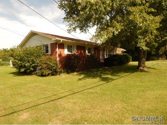 429 Wells Road Canton, NC 28716 - Photo 1 of 20