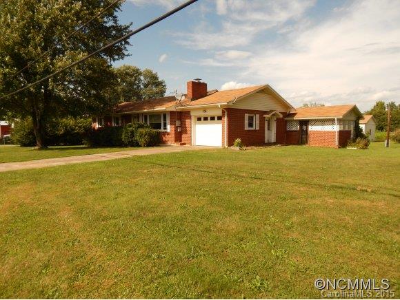 429 Wells Road Canton, NC 28716 - Photo 2 of 20