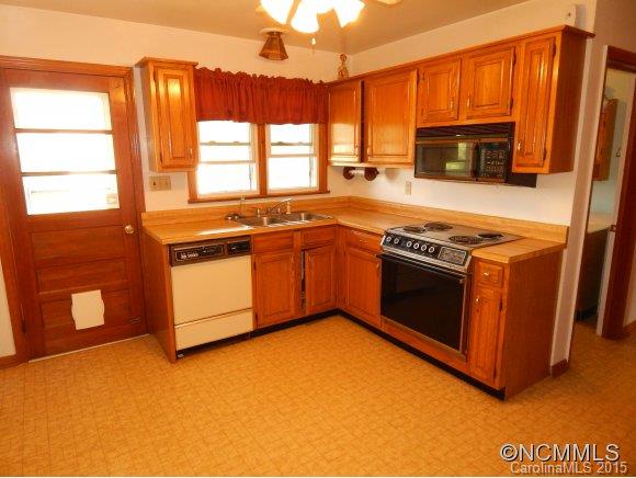 429 Wells Road Canton, NC 28716 - Photo 11 of 20
