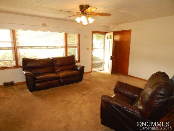 429 Wells Road Canton, NC 28716 - Photo 12 of 20