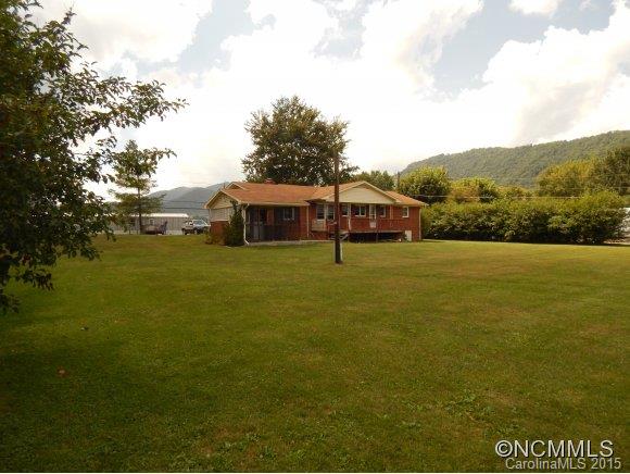 429 Wells Road Canton, NC 28716 - Photo 17 of 20