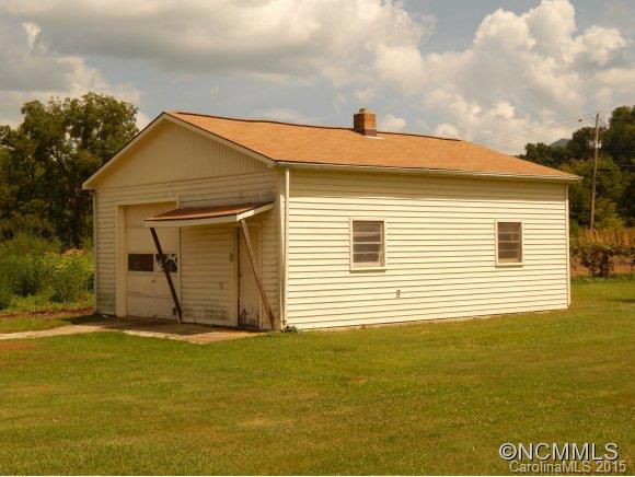 429 Wells Road Canton, NC 28716 - Photo 6 of 20