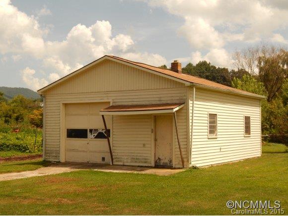 429 Wells Road Canton, NC 28716 - Photo 7 of 20