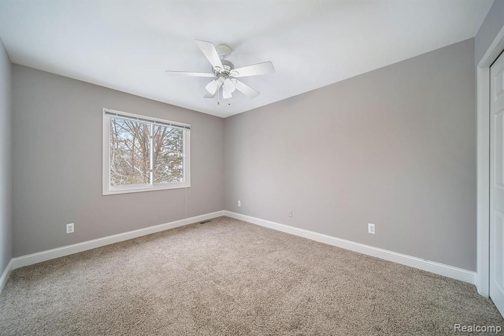6627 Ridgewood Court Clarkston, MI 48348 - Photo 18 of 38