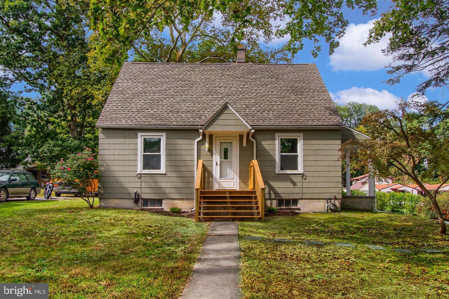 2612 Sheridan Road York, PA 17406 - Photo 1 of 27 Gallery Image 1