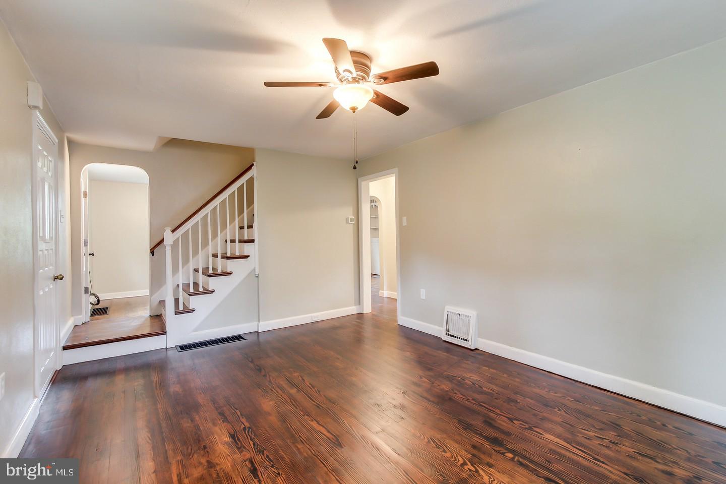 2612 Sheridan Road York, PA 17406 - Photo 5 of 27 Gallery Image 5