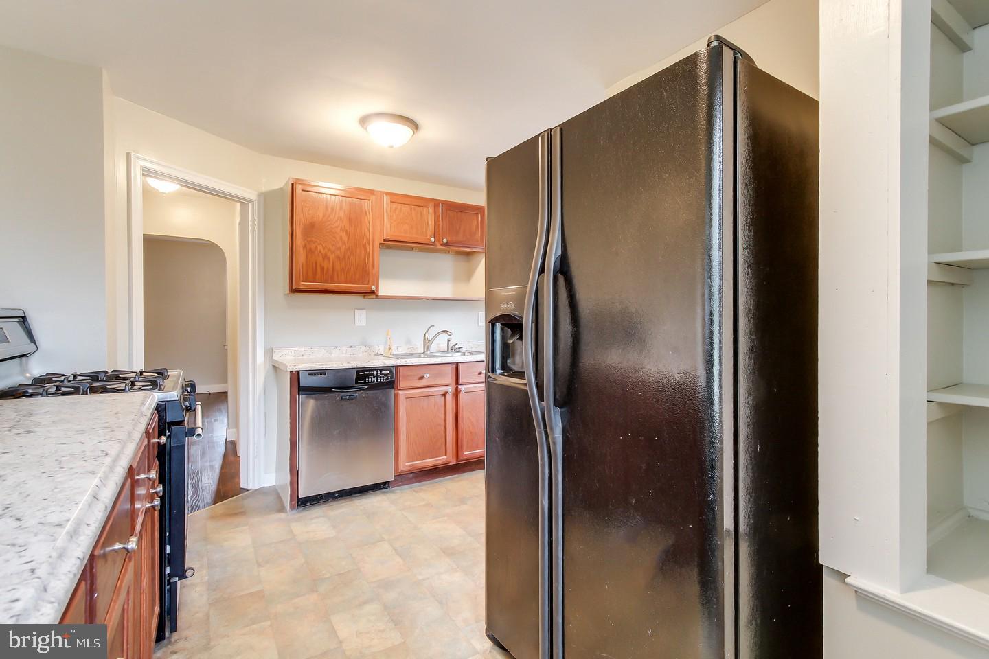 2612 Sheridan Road York, PA 17406 - Photo 10 of 27 Gallery Image 10
