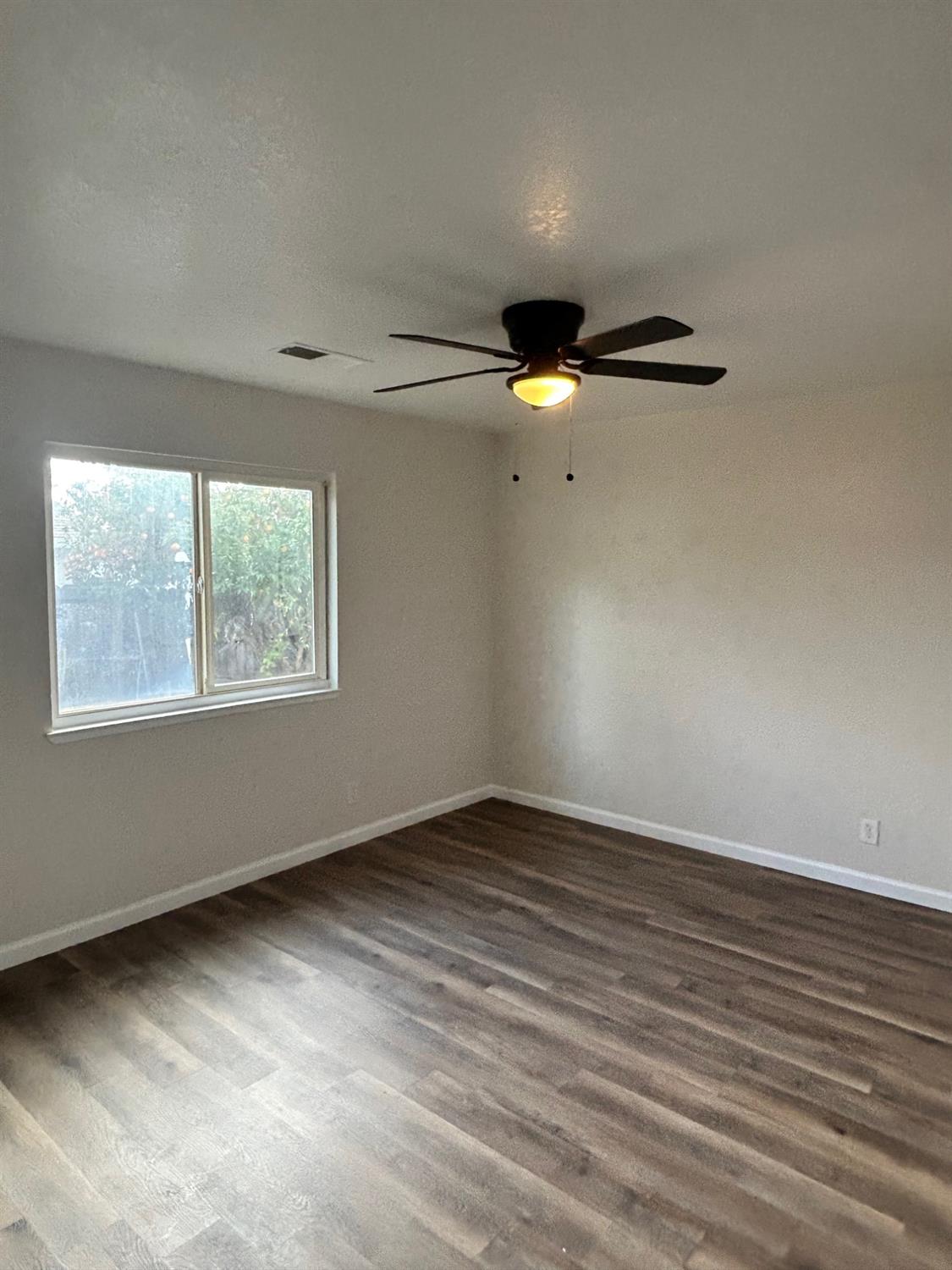 209 Locust Street Modesto, CA 95351 - Photo 13 of 15