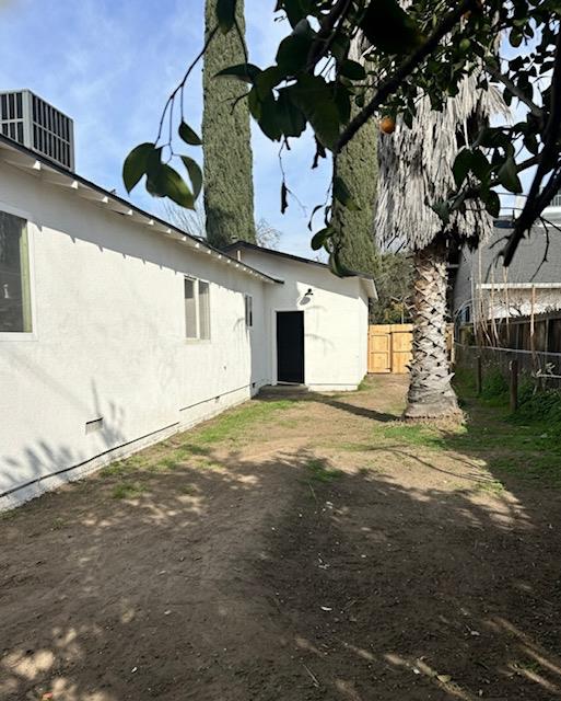 209 Locust Street Modesto, CA 95351 - Photo 5 of 15