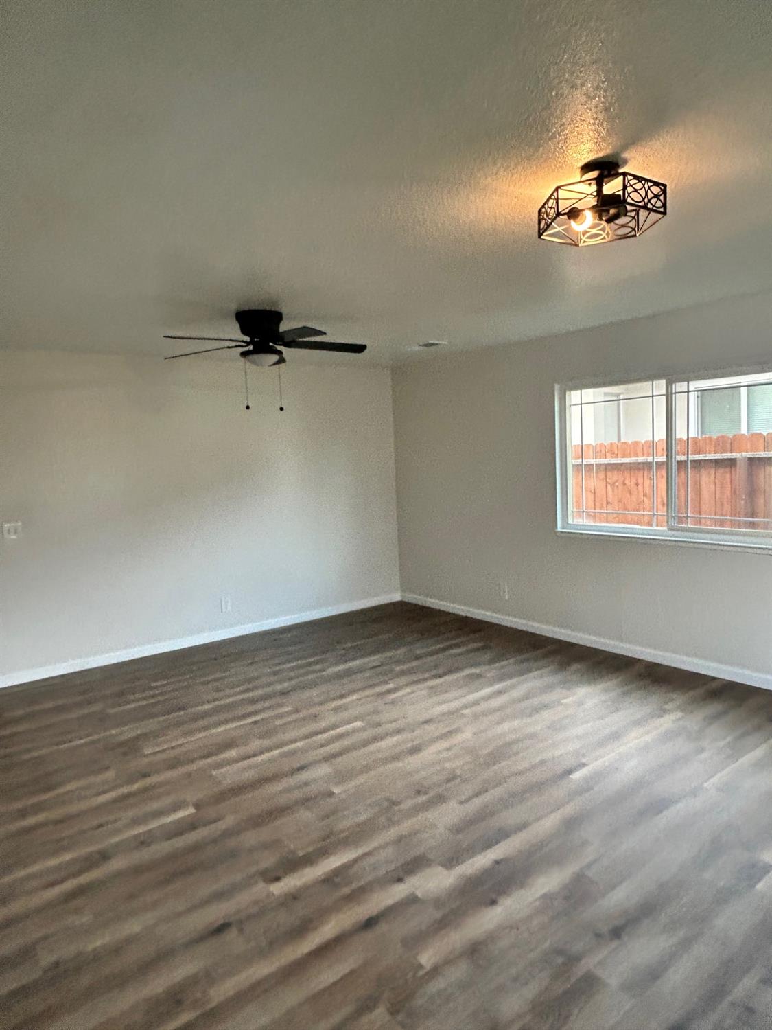 209 Locust Street Modesto, CA 95351 - Photo 6 of 15