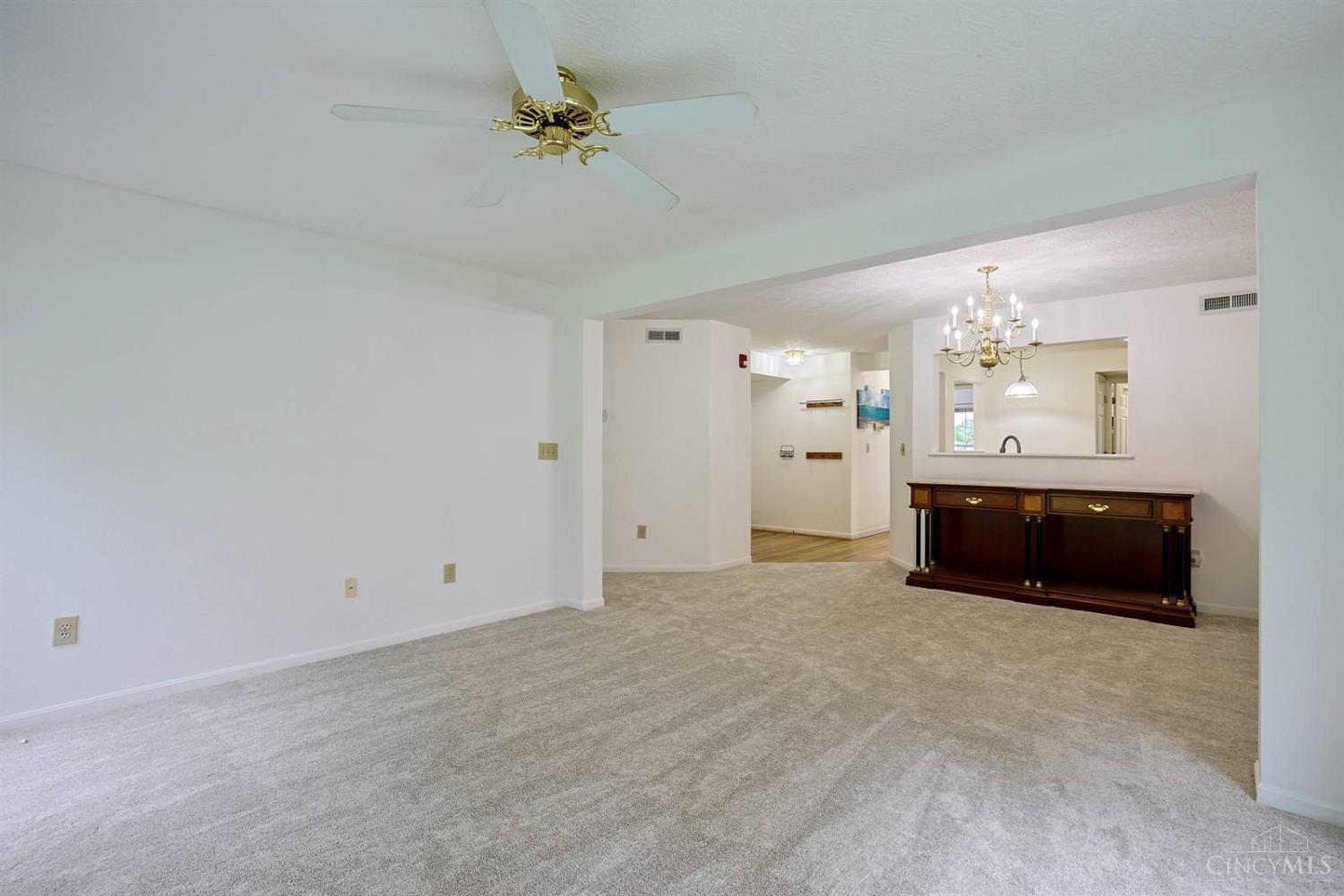 8404 Ridge Pointe Court Cincinnati, OH 45237 - Photo 8 of 35 Gallery Image 8