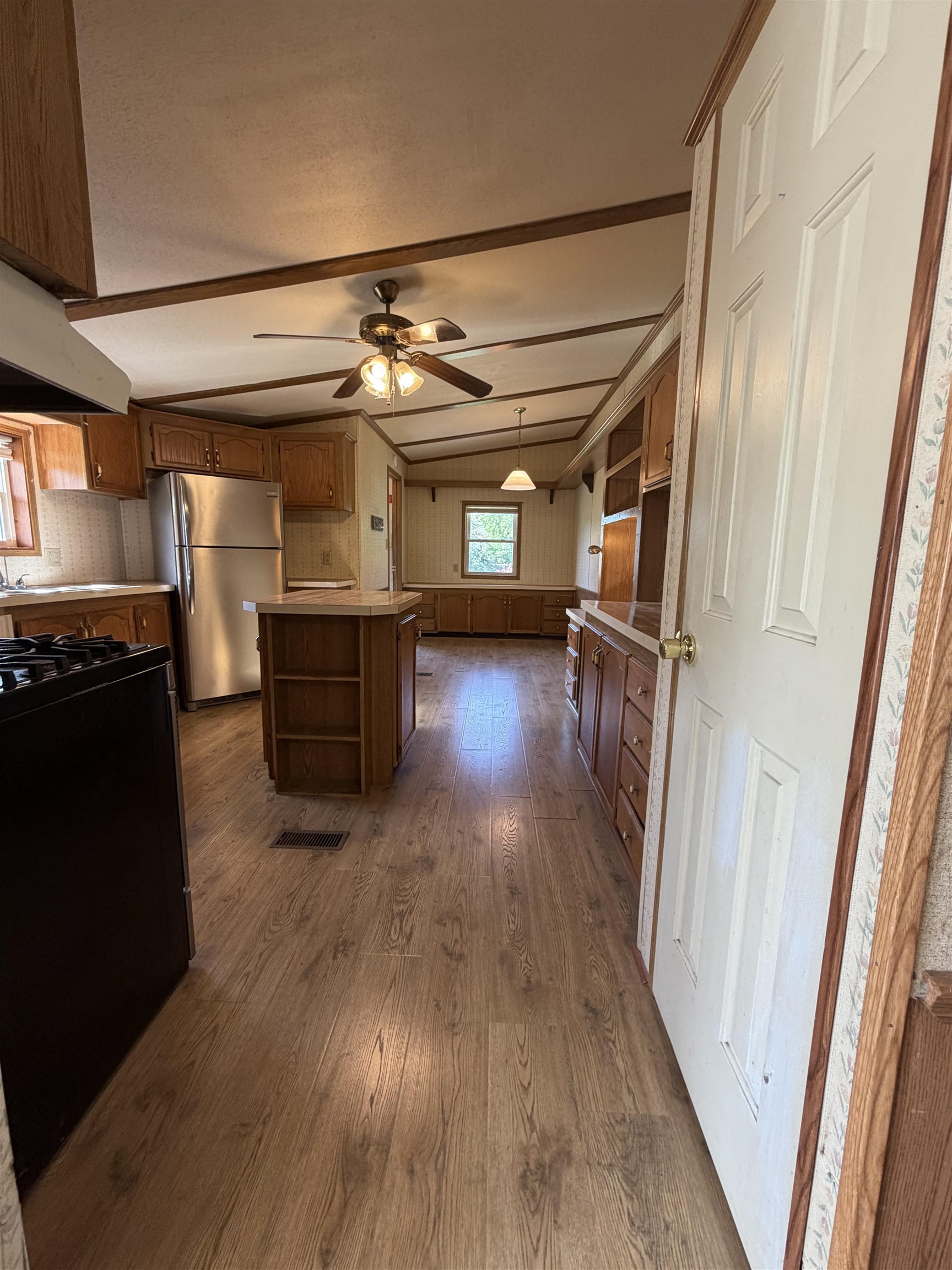 68 Railroad Street Milton, VT 05468 - Photo 11 of 40