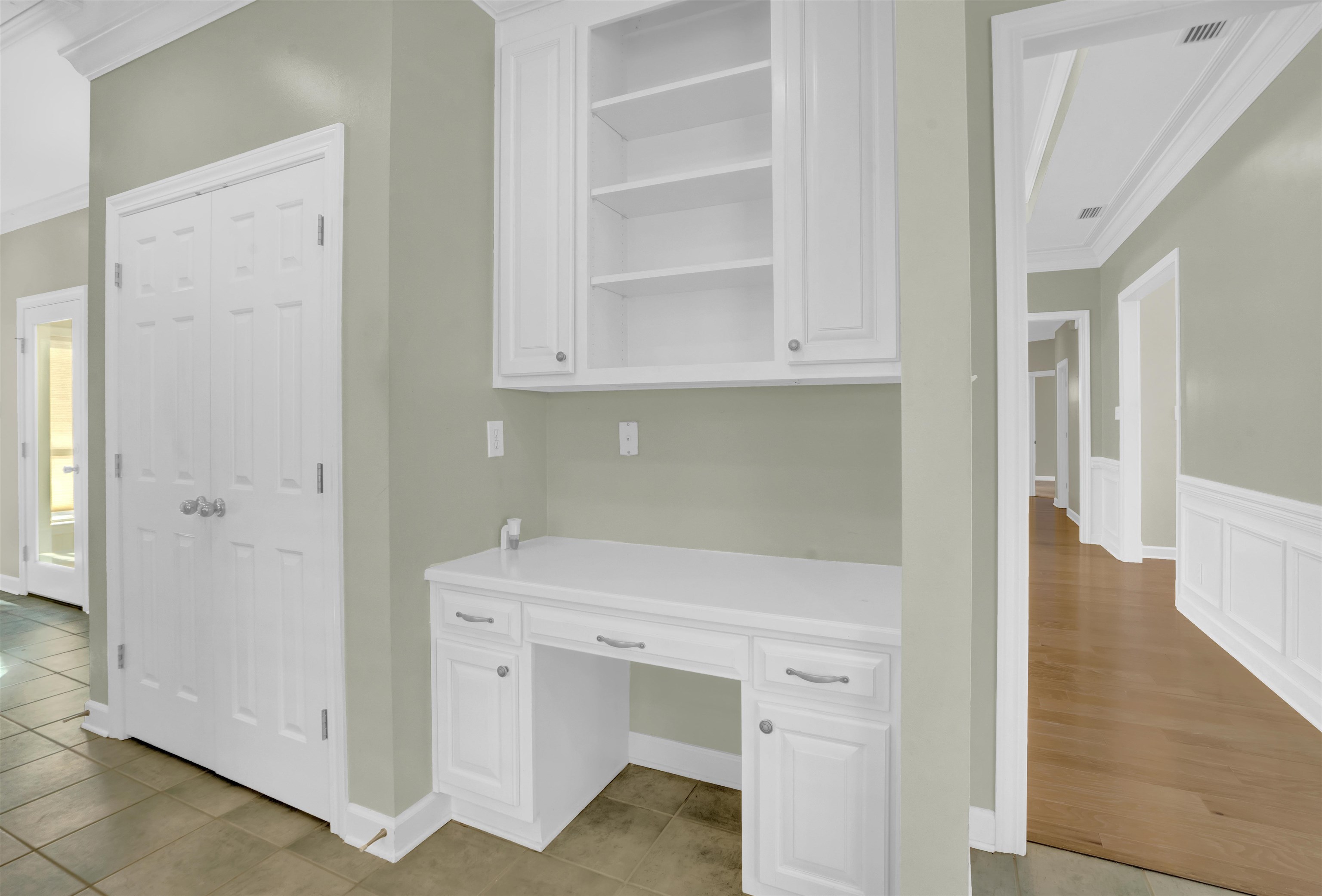 111 Beaver Dam Road Fairhope, AL 36532 - Photo 18 of 51 Desk In Kitchen