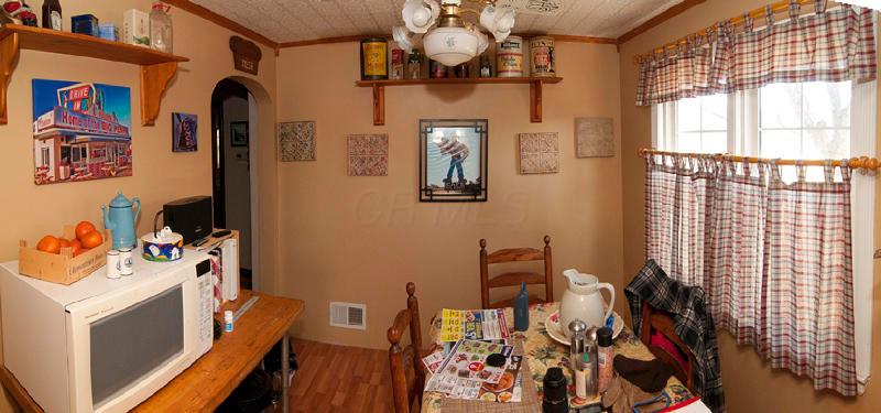 568 South Hampton Road Columbus, OH 43213 - Photo 3 of 9