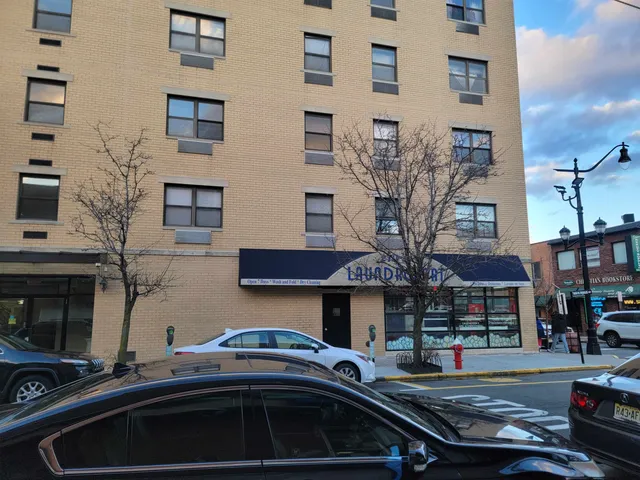$1,750 | 2401 Bergenline Avenue, Unit 2E, Union City, NJ 07087