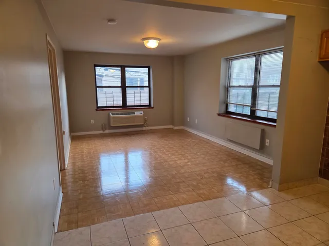 $1,750 | 2401 Bergenline Avenue, Unit 2E, Union City, NJ 07087