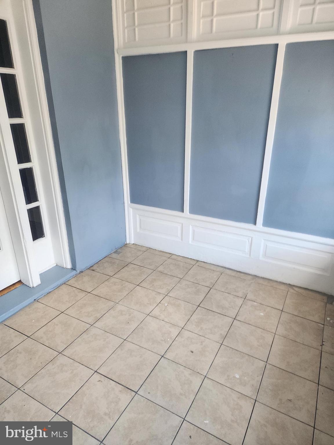 252 Avon Road Upper Darby, PA 19082 - Photo 3 of 38