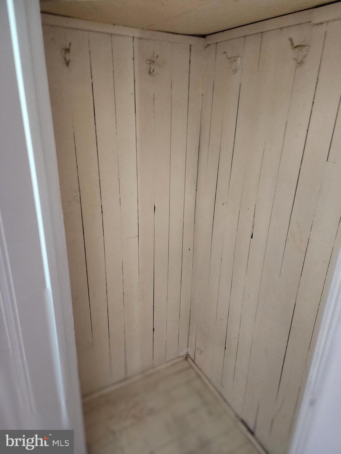 252 Avon Road Upper Darby, PA 19082 - Photo 36 of 38