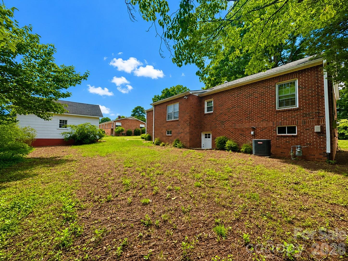 112 3rd Street Northeast Conover, NC 28613 - Photo 5 of 29