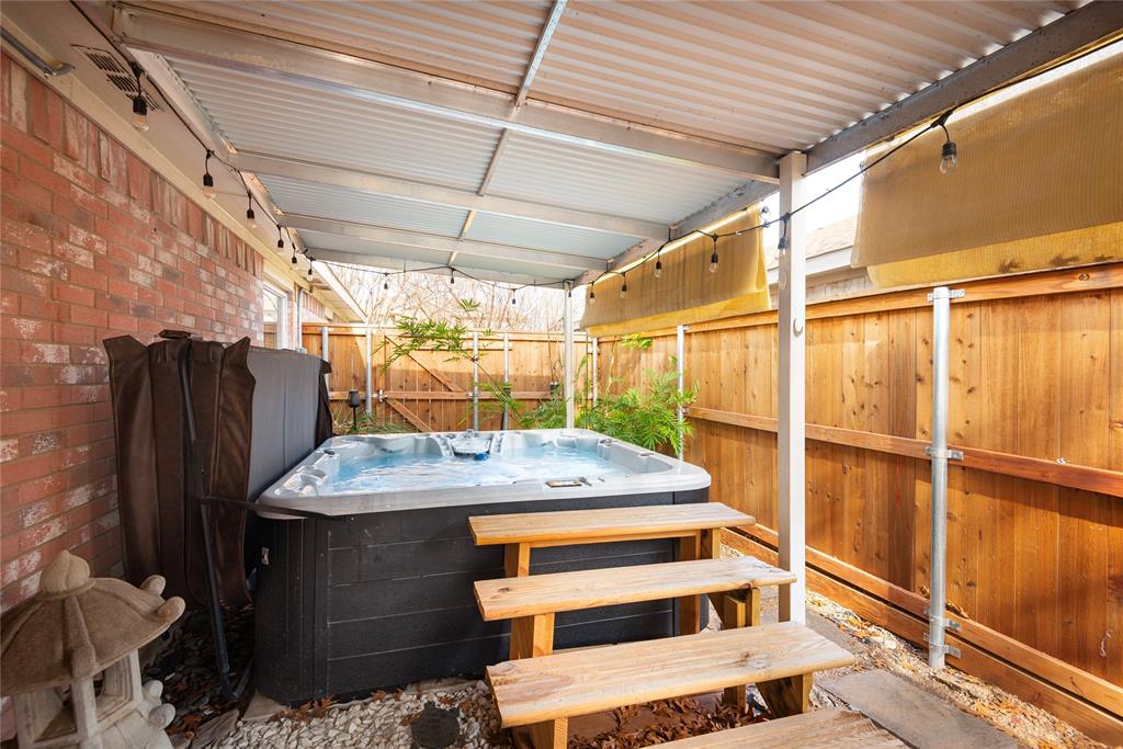 7613 Dockside Drive Rowlett, TX 75088 - Photo 24 of 40 a view of a balcony with door