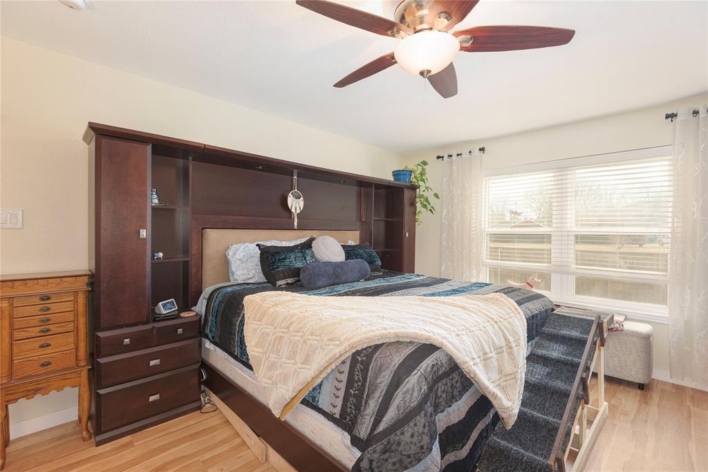 7613 Dockside Drive Rowlett, TX 75088 - Photo 40 of 40 a bedroom with a bed and a window