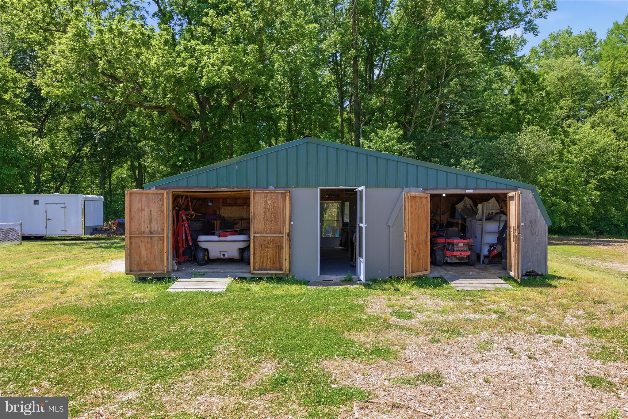 33150 Peach Orchard Road Pocomoke City, MD 21851 - Photo 21 of 40 Tons oF Storage!