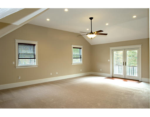 1525 Stonecleave Road North Andover, MA 01845 - Photo 18 of 24 Gallery Image 18