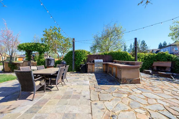 $699,000 | 2300 Oak Creek Drive, Copperopolis, CA 95228