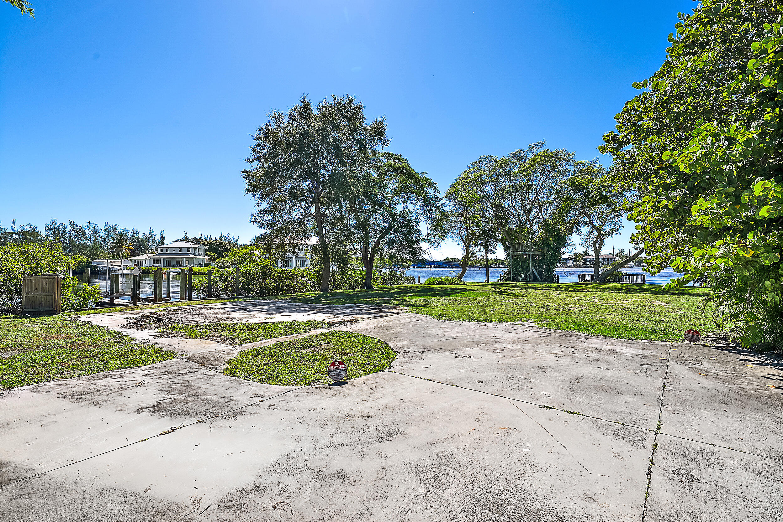 50 East Riverside Drive Jupiter, FL 33469 - Photo 14 of 19 50 East Riverside Dr-1