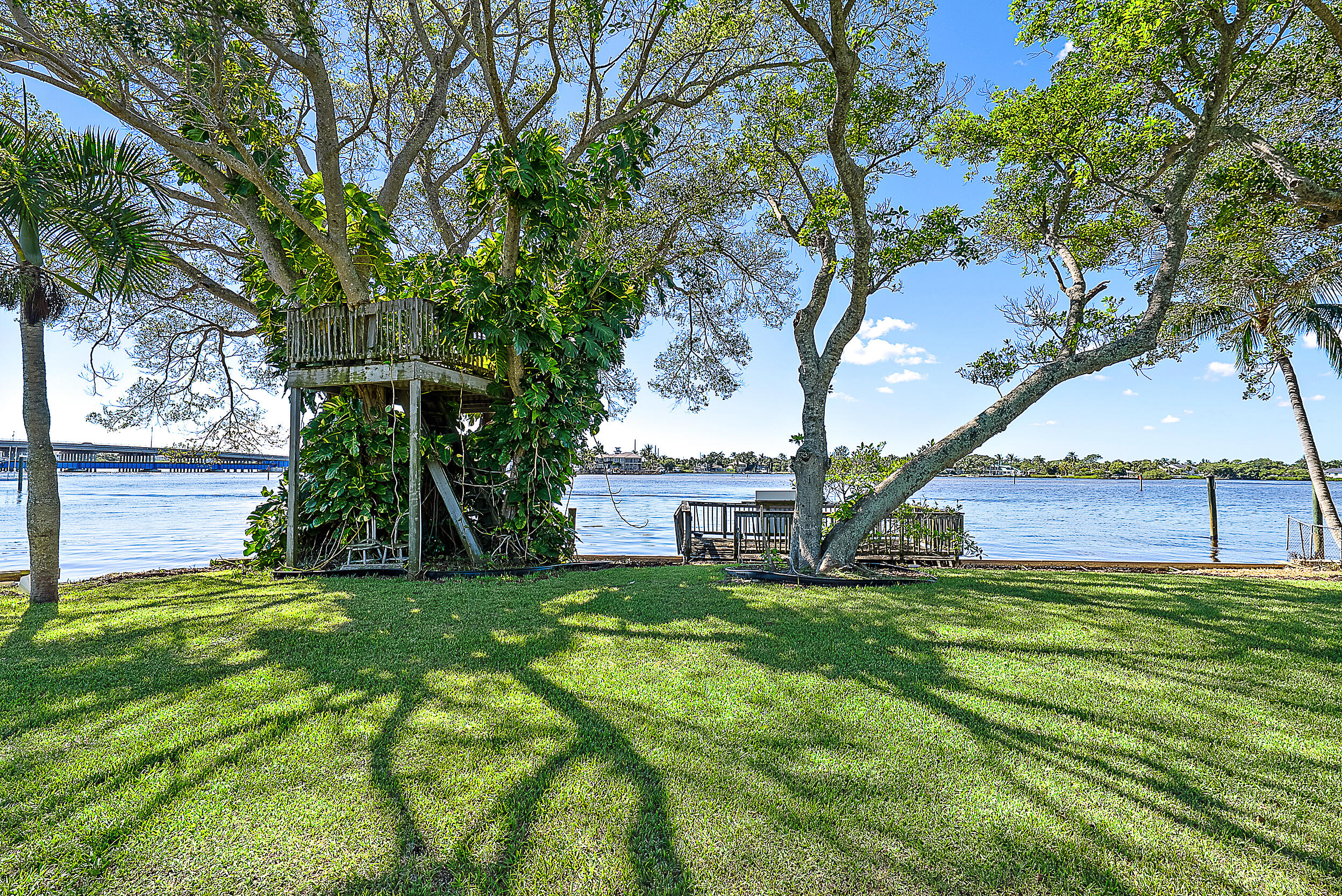 50 East Riverside Drive Jupiter, FL 33469 - Photo 16 of 19 50 East Riverside Dr-6