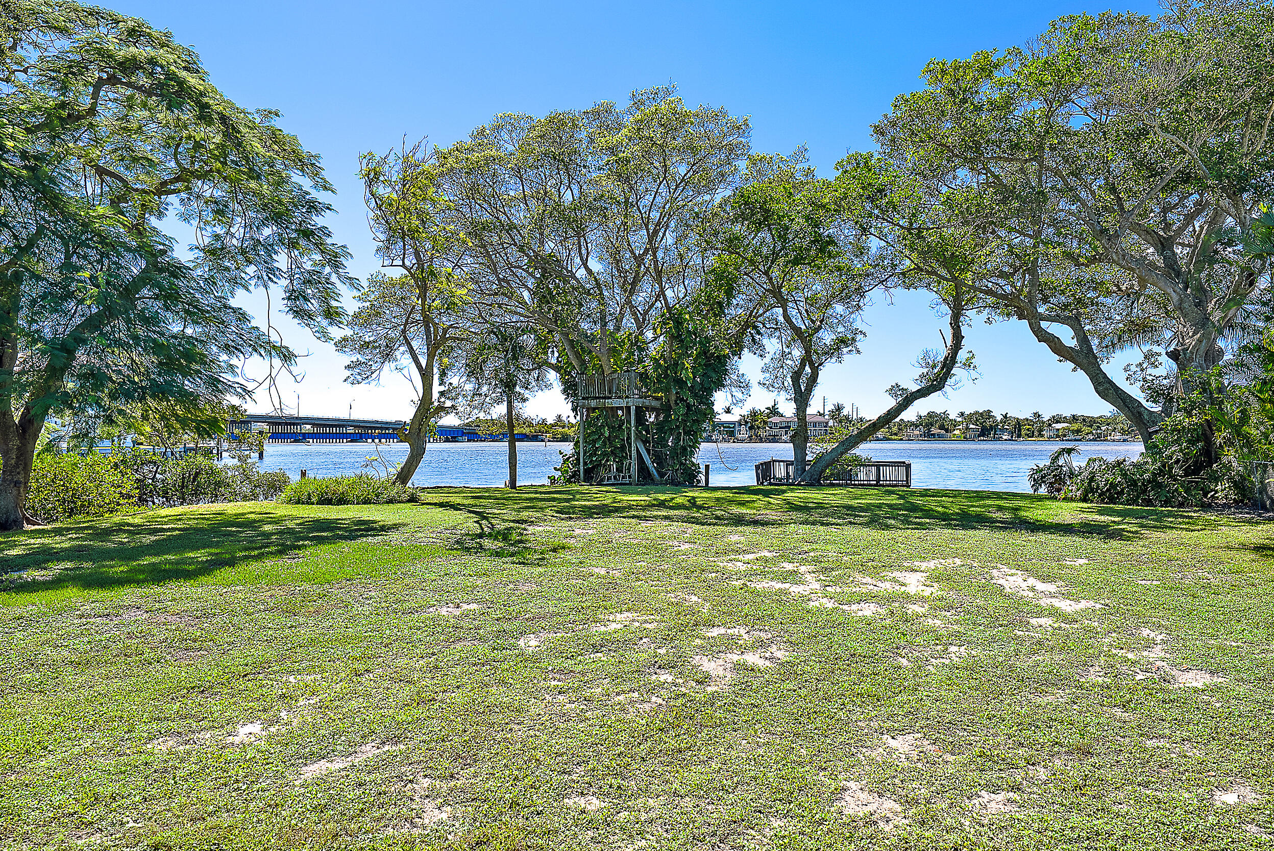 50 East Riverside Drive Jupiter, FL 33469 - Photo 18 of 19 50 East Riverside Dr-8