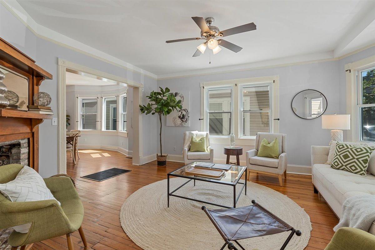 28 Maple Street Charleston, SC 29403 - Photo 11 of 51 Open and Light