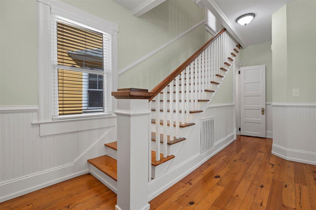 28 Maple Street Charleston, SC 29403 - Photo 25 of 51 Magnificent Stairway