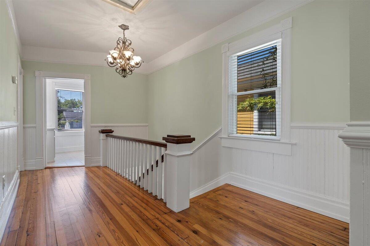 28 Maple Street Charleston, SC 29403 - Photo 28 of 51 Upstairs Hall to Owners Bath