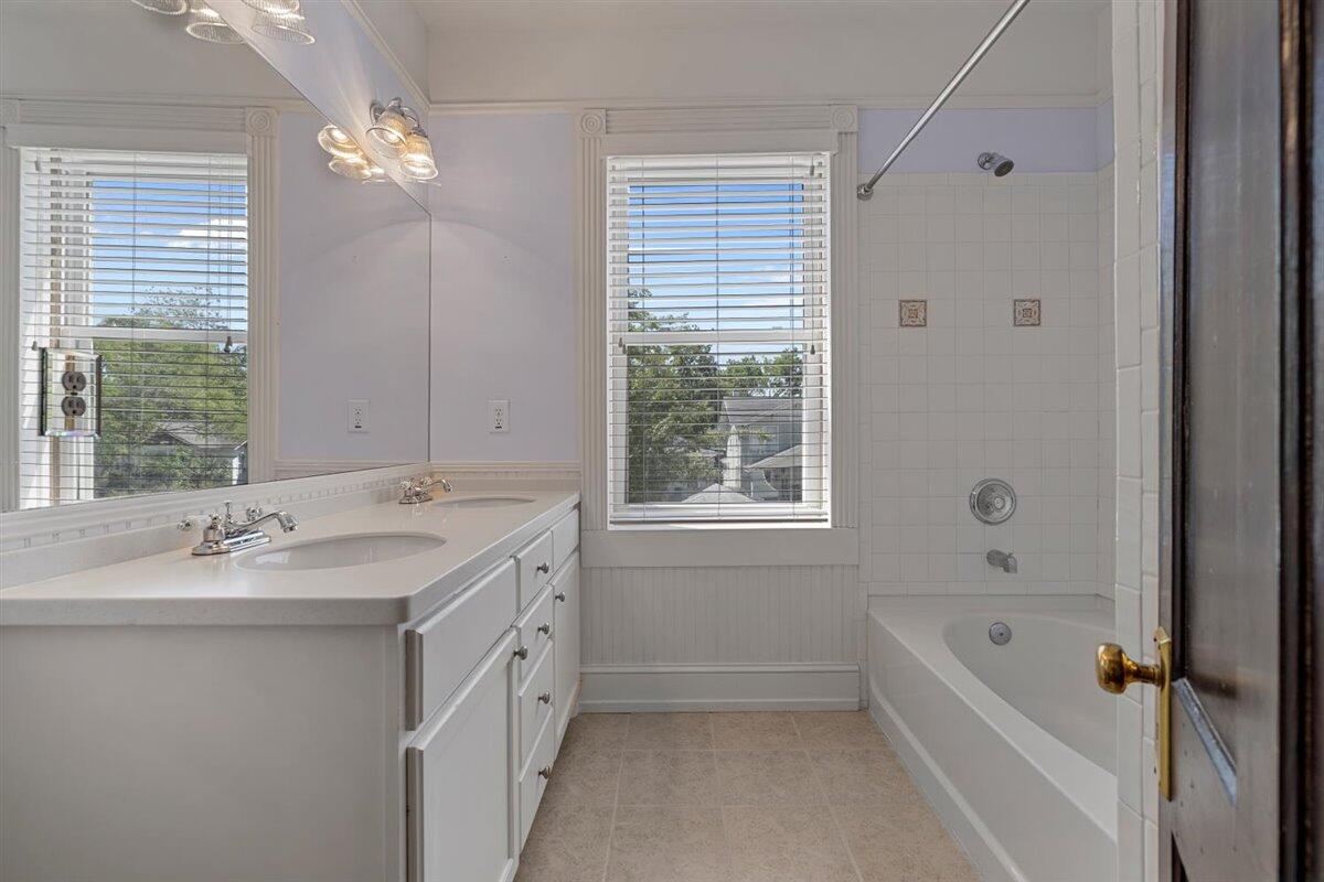 28 Maple Street Charleston, SC 29403 - Photo 33 of 51 Owners Bath